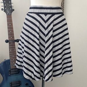 Ann Taylor LOFT Black and White Stripe Skater Skirt. Size M.
